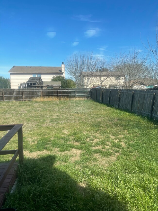 Building Photo - 620 Northgap Dr