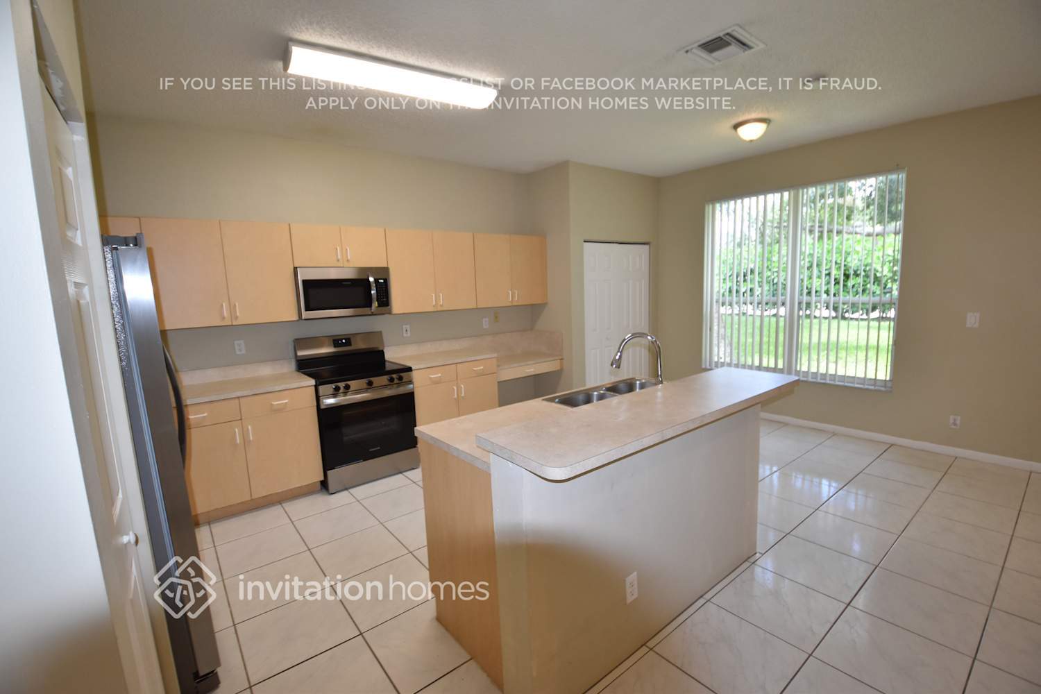 Building Photo - 3148 SW 177th Ave