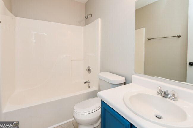 Building Photo - 377 Wesley Mill Pl