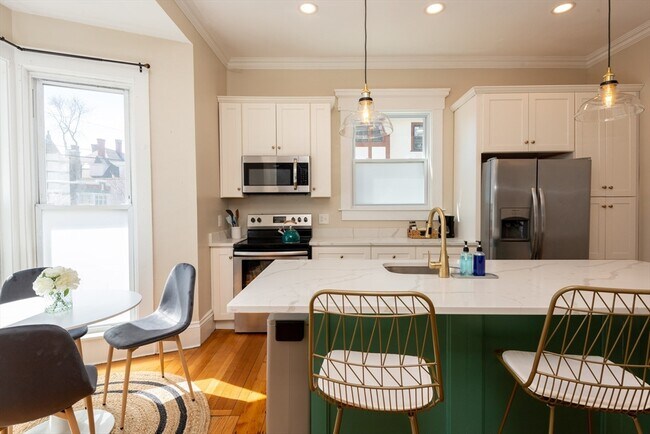 Building Photo - 23 Atlantic St