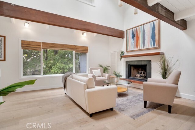 Building Photo - 850 Country Club Dr