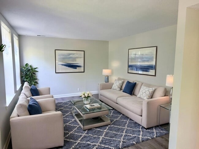 Building Photo - 2733 S Buchanan St