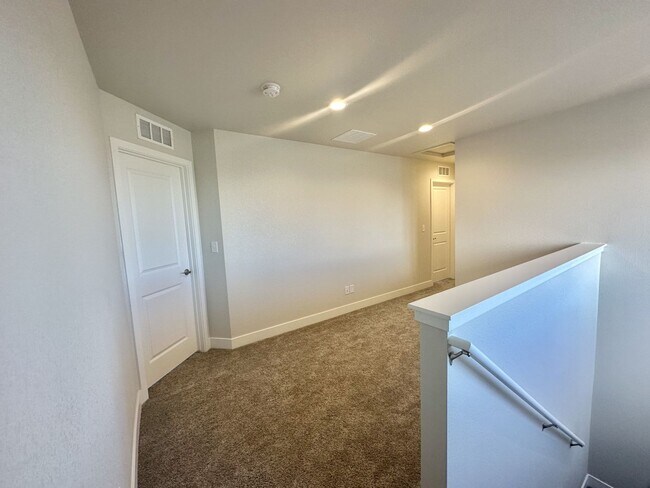 Building Photo - 4873 Crivelli Ct