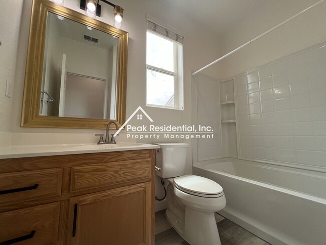 Building Photo - A Wonderful 3bd/2.5ba Natomas Home with Garage!