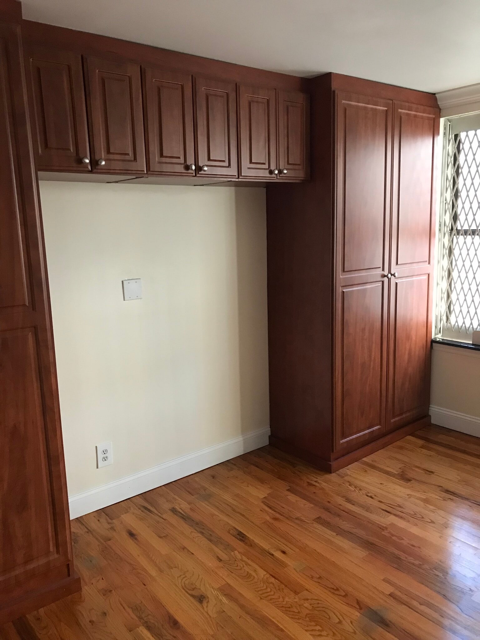 Building Photo - 379 1st Ave