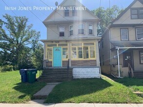 Building Photo - 529 Winslow Ave