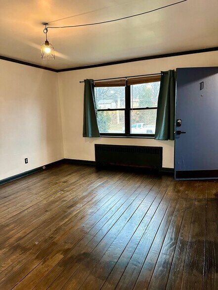 Building Photo - 3043 Boudinot Ave