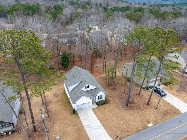 Building Photo - 133 Black Cloud Dr