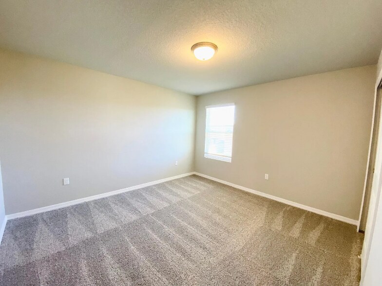 Building Photo - 573 Sun Warbler Wy