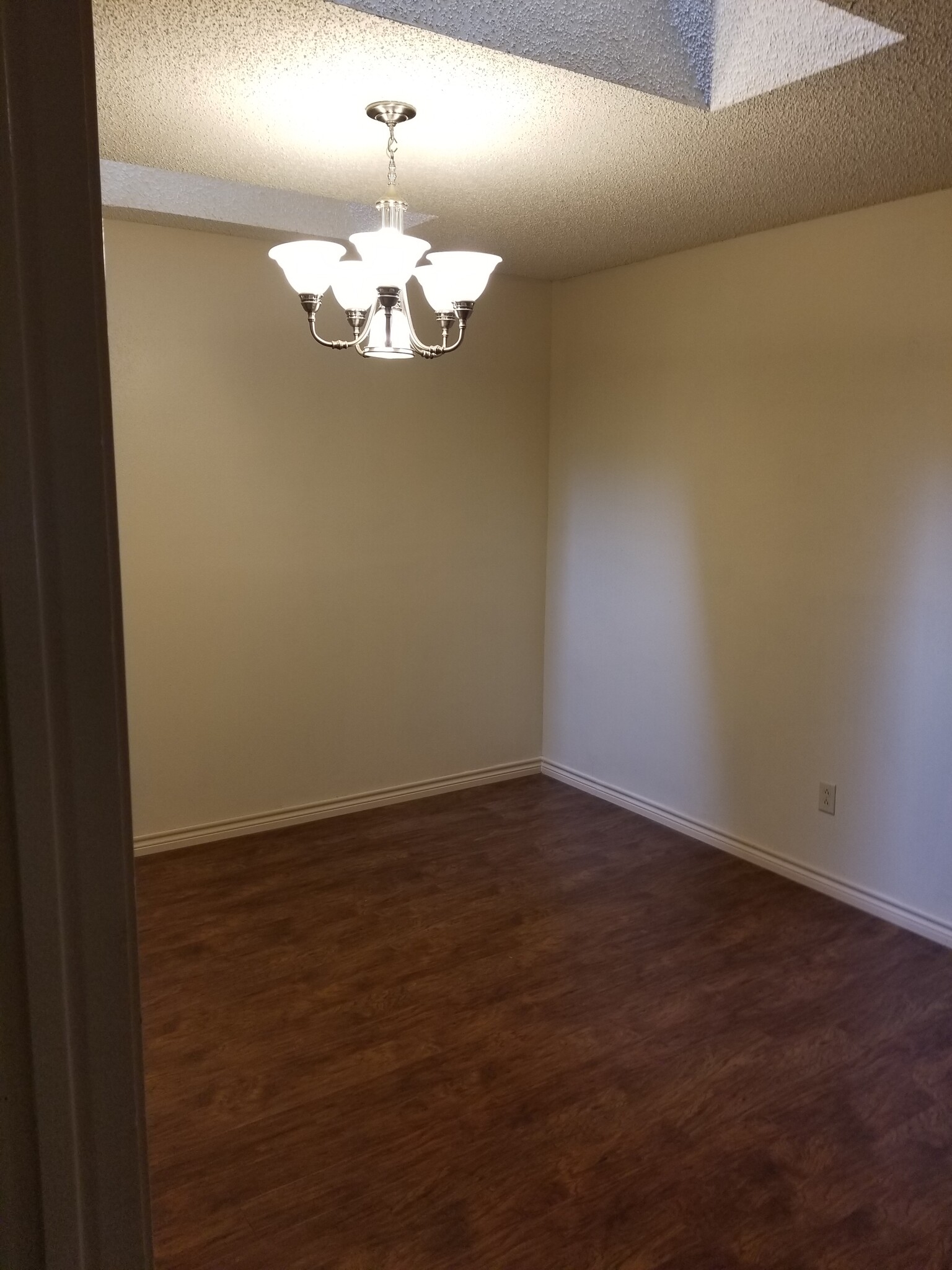 Dining room - 108 N. Troy