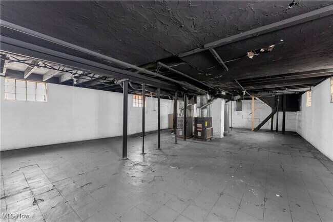 Building Photo - 3111 W 90th St