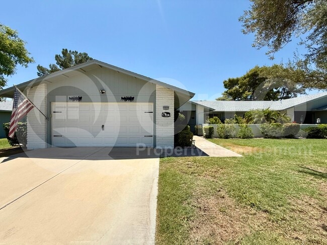 Building Photo - 12527 W Prospect Dr