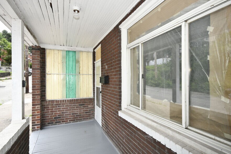 Building Photo - 303 N Holland Ave