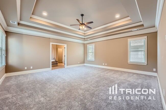 Building Photo - 3893 Ridge Grove Way
