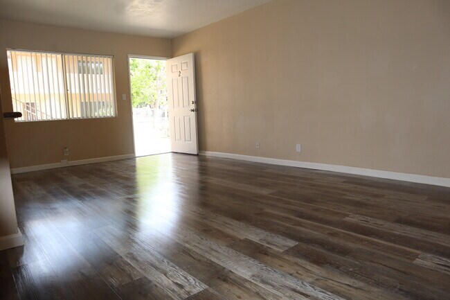 Building Photo - 7013 Coldwater Canyon Ave