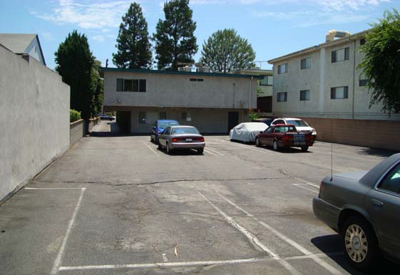Parking - 11821 Magnolia Blvd.