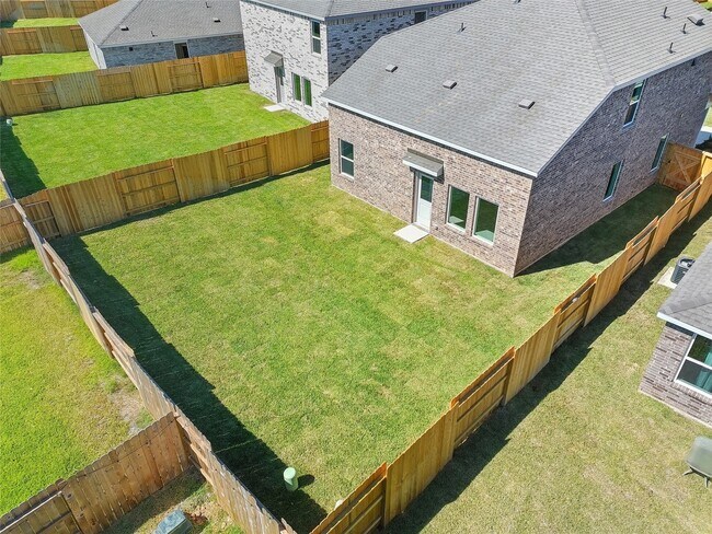 Building Photo - 28731 Bottom Grass Trl