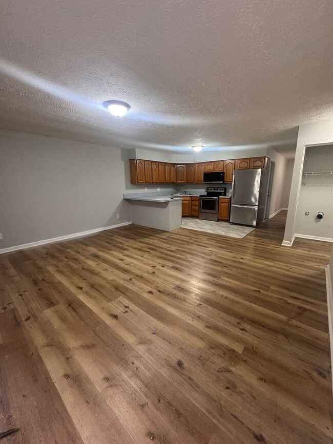 Building Photo - 1901-1903 Circle Kelly Jo