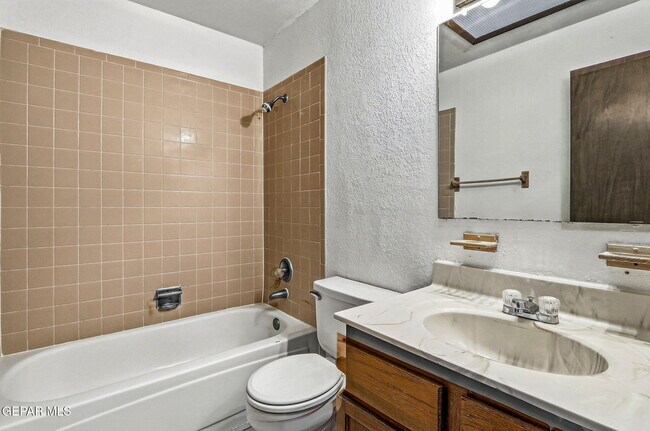 Building Photo - 10902 Yogi Berra Cir