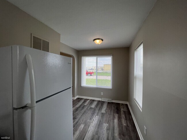 Building Photo - 3 br, 1 bath House - 1725 S Saint Clair Ave