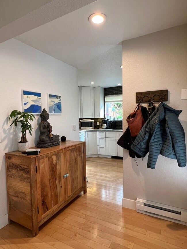 Building Photo - Nature’s Paradise in Shanahan Ridge - Fully Furnished