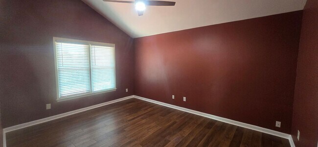 Building Photo - 3313 Fort Harrods Ct