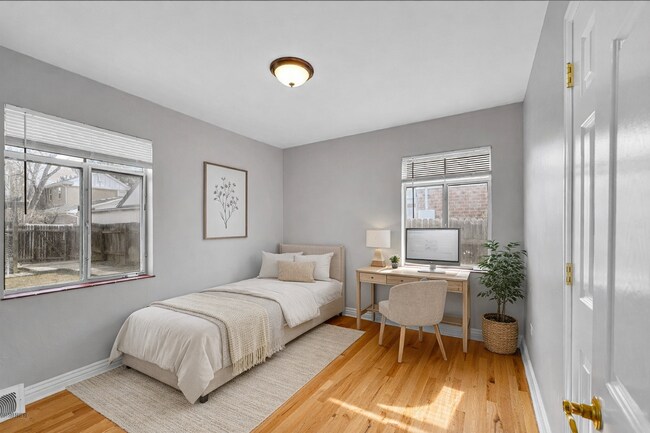 Building Photo - $2,440.95, 3 bed, 1 bath located in Denver with a newly renovated kitchen and In Unit Laundry!