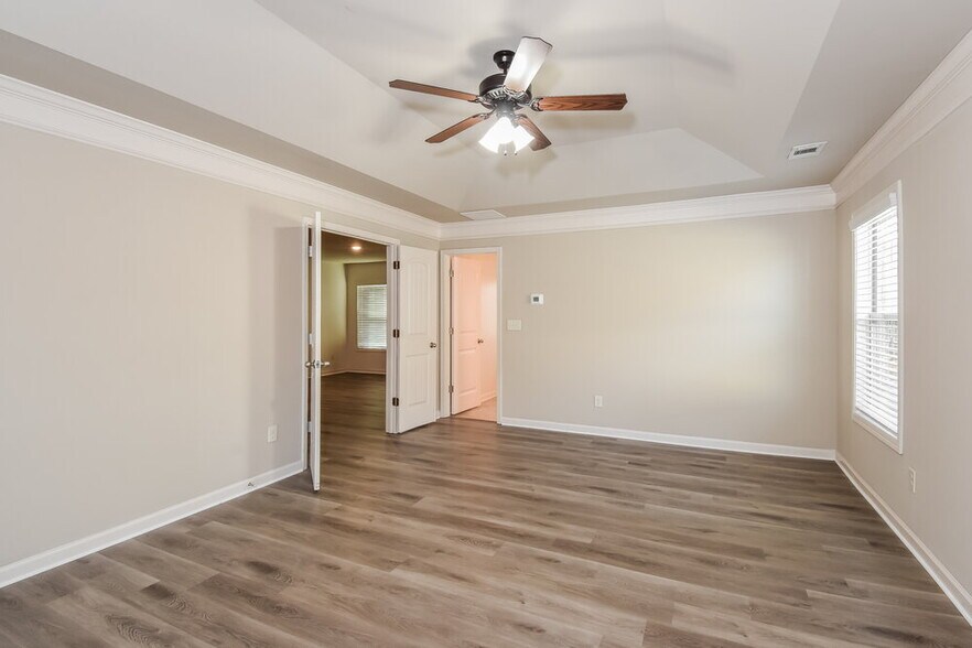 Building Photo - 332 Providence Walk Way