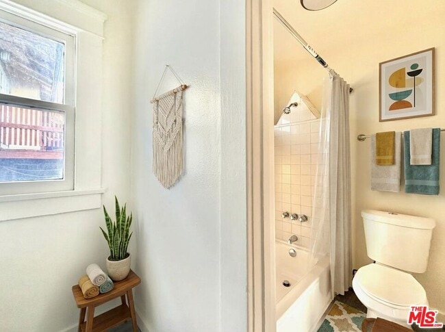 Building Photo - 1922 Preston Ave