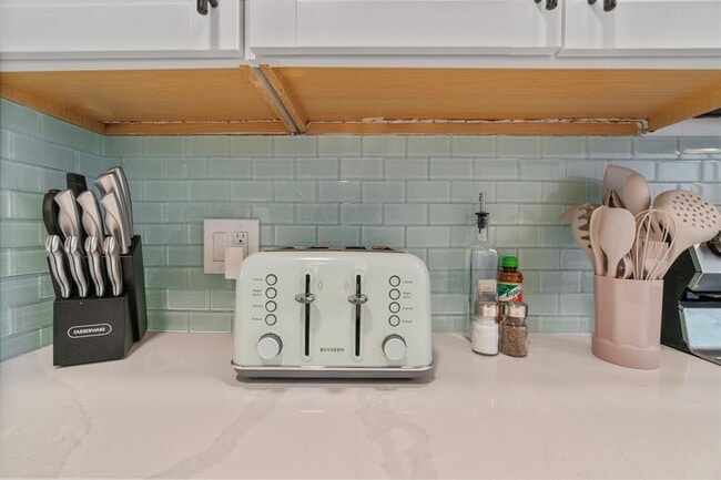 Building Photo - 433 Cerromar Ln