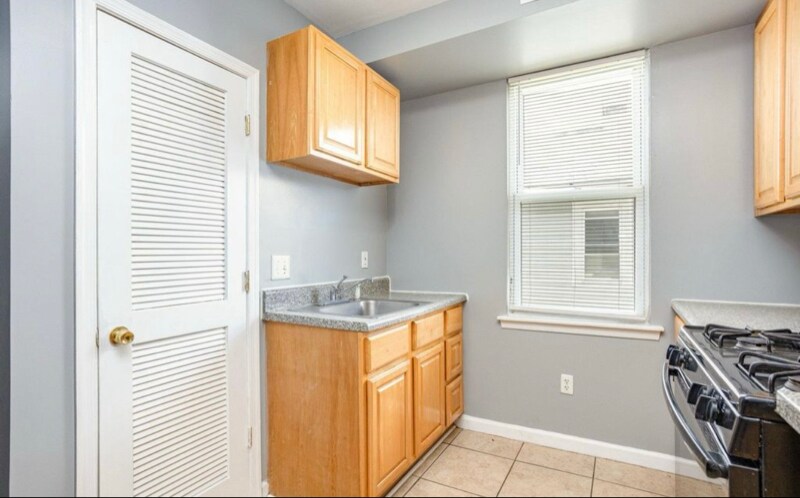 Building Photo - 4002 Oakford Ave