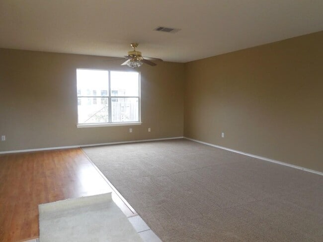Building Photo - 1519 Sedbury Way