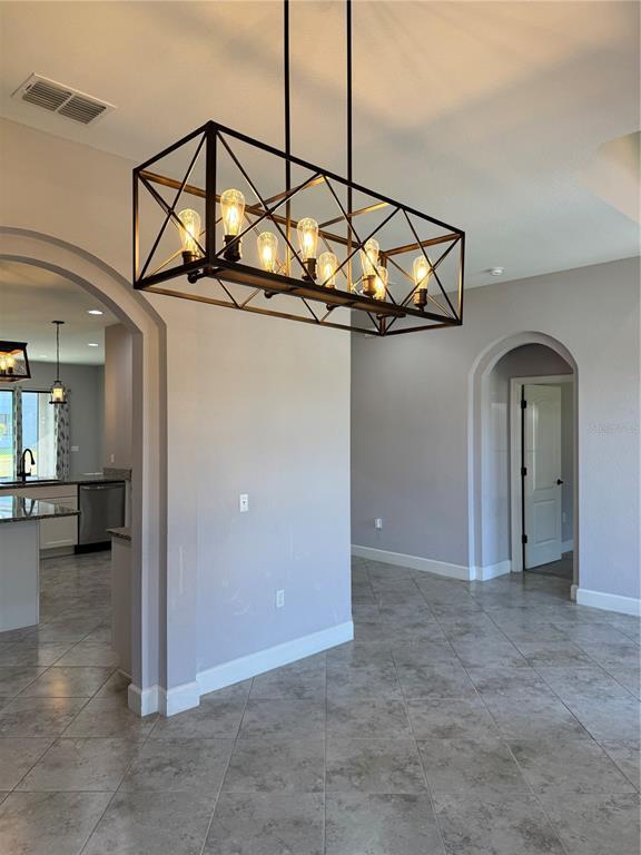 Building Photo - 1365 Evergreen Park Cir