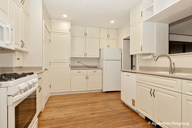 Building Photo - 603 Westmoreland Ave
