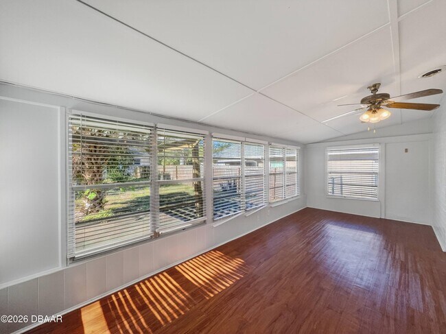 Building Photo - 632 Tarragona Way