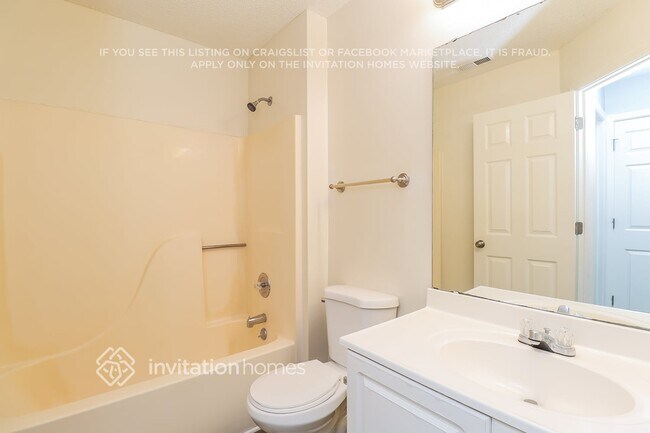 Building Photo - 14736 Sapphire Ln