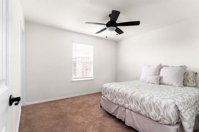 Building Photo - 7810 Song Sparrow Dr.