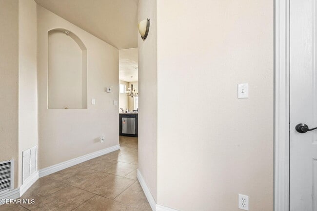 Building Photo - 3645 Almond Beach Dr