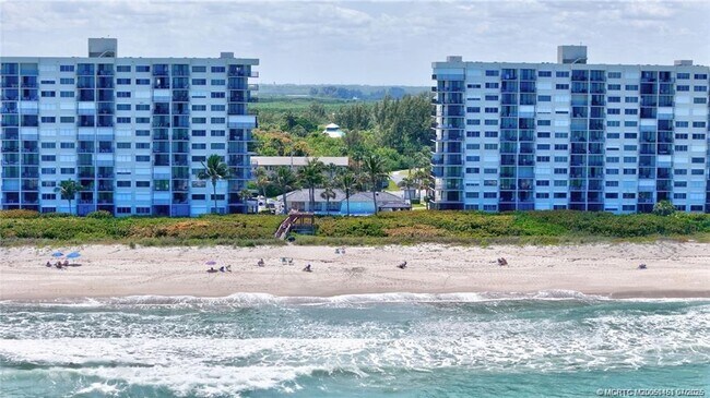 Building Photo - 4200 N Hwy A1A