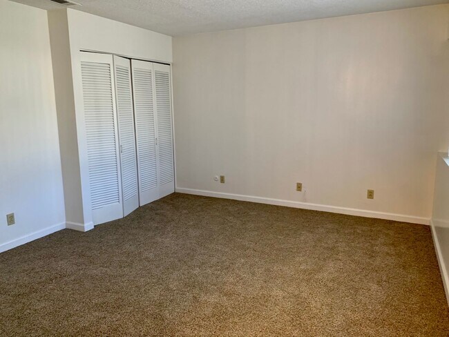 Building Photo - 4 bedroom 2 bath 2 car garage in Rocklin