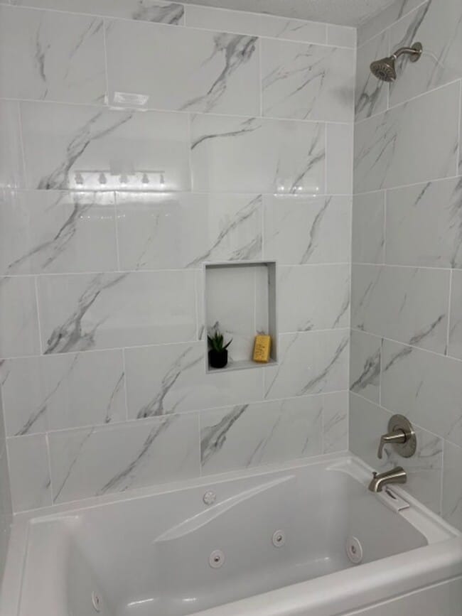 Building Photo - Fully Renovated 3-Bedroom Gem with Modern Upgrades & Timeless Charm!