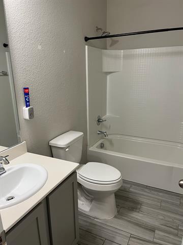 Building Photo - 2820 Long Slope Rd