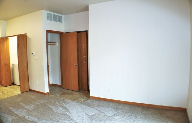 Building Photo - $1,325 | 2 Bedroom, 2 Bathroom Condo | Pet Negotiable | Available for August 1st, 2026 Move In!