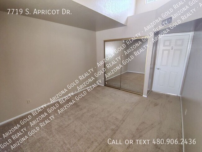Building Photo - 7719 S Apricot Dr