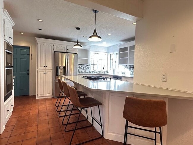 Building Photo - 3164 Katherine Ave