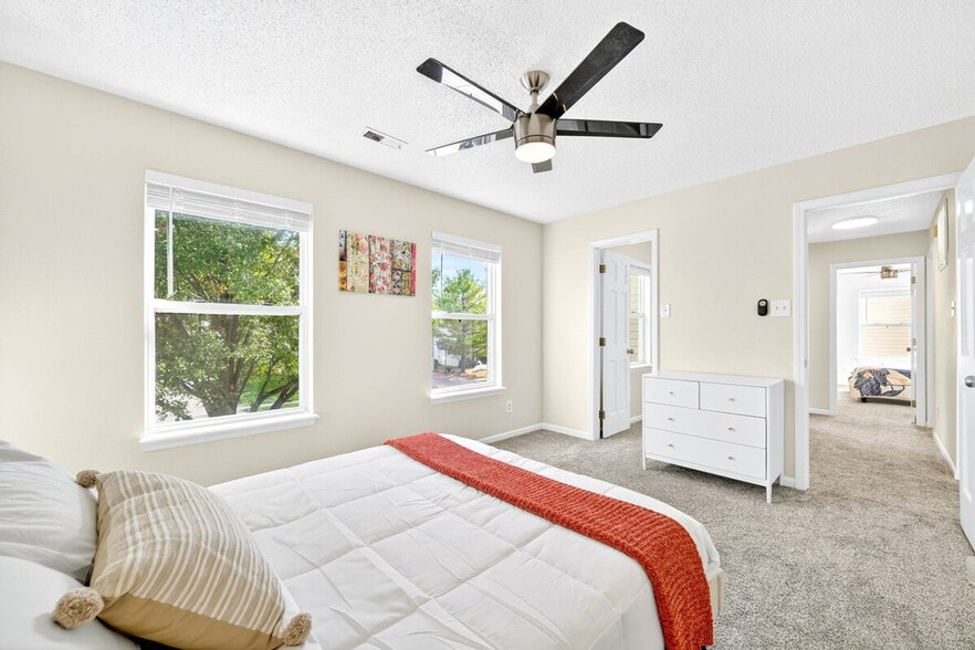 Building Photo - 12114 Brushfield Ln