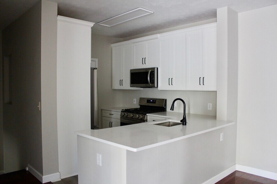 Building Photo - 1233 Eagle Pointe Dr