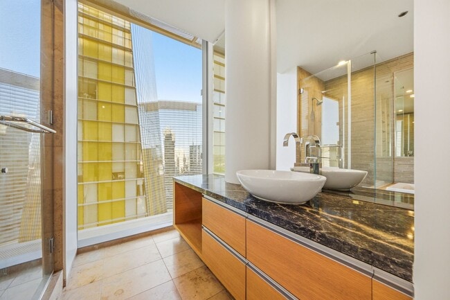 Building Photo - Veer Towers 2408E- North Strip/City Views from this Stunning 1Bd Residence