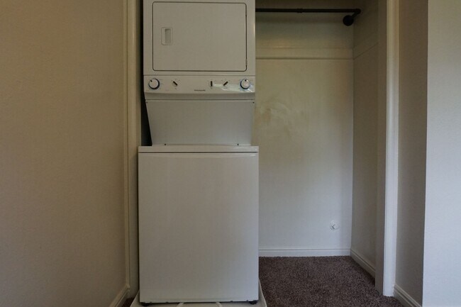 Building Photo - 2564 S 700 E