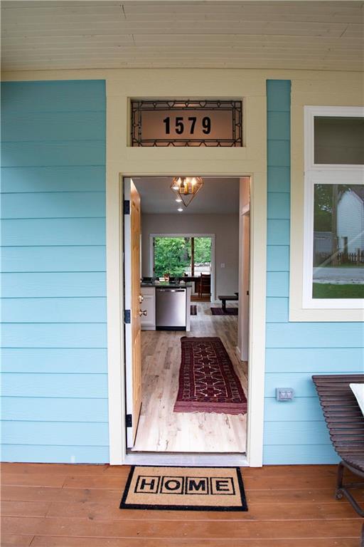 Building Photo - 1579 S Duncan Ave